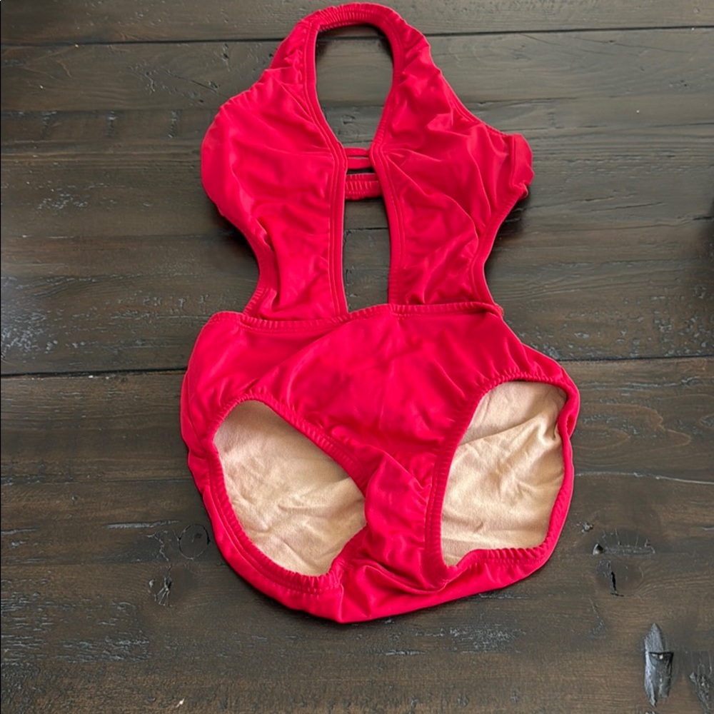 Red Leo by Second Skin